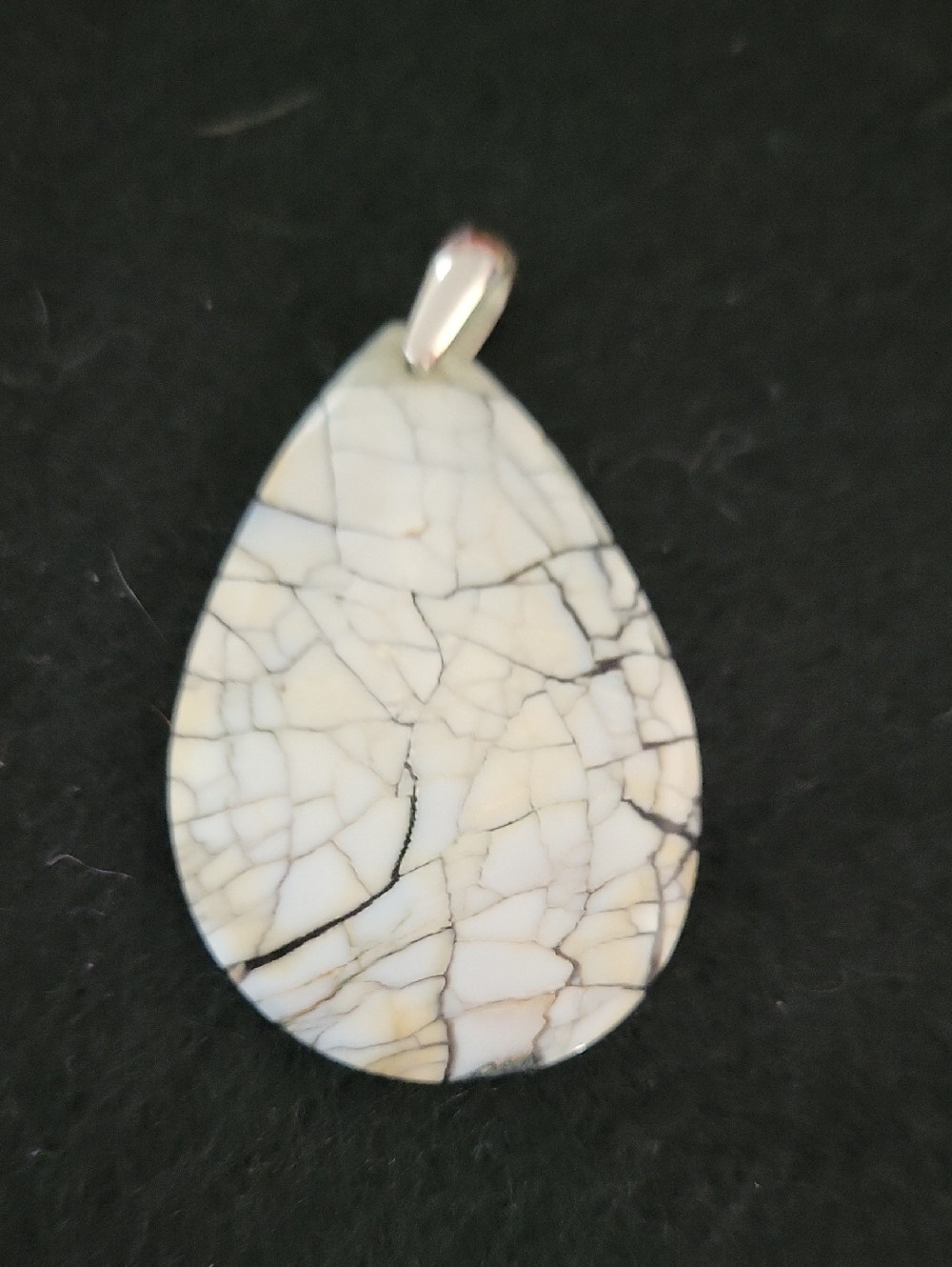 Source Unknown White Crackle Teardrop Pendant To Wear On Necklace